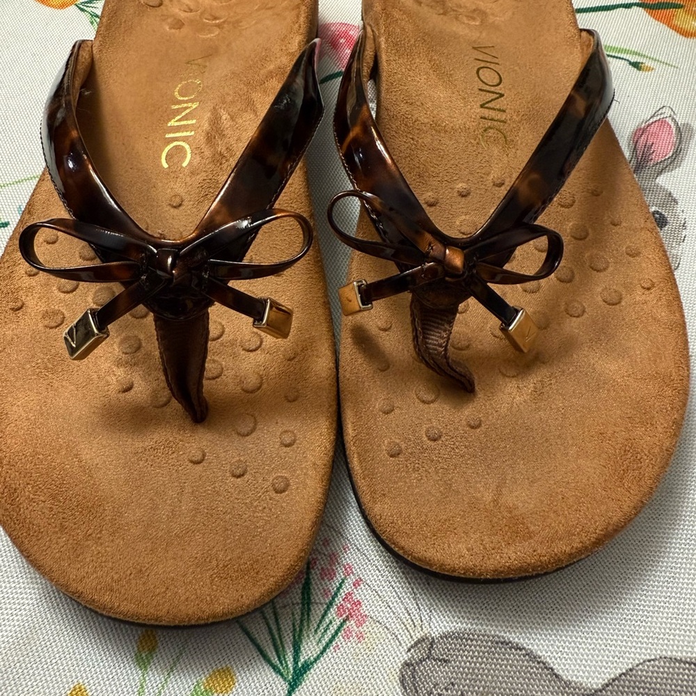Vionic Brown Sandals Classic Comfortable Design